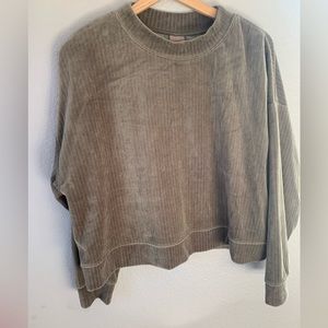 H&M Sage Green Ribbed Velour Crewneck Sweater Size Medium